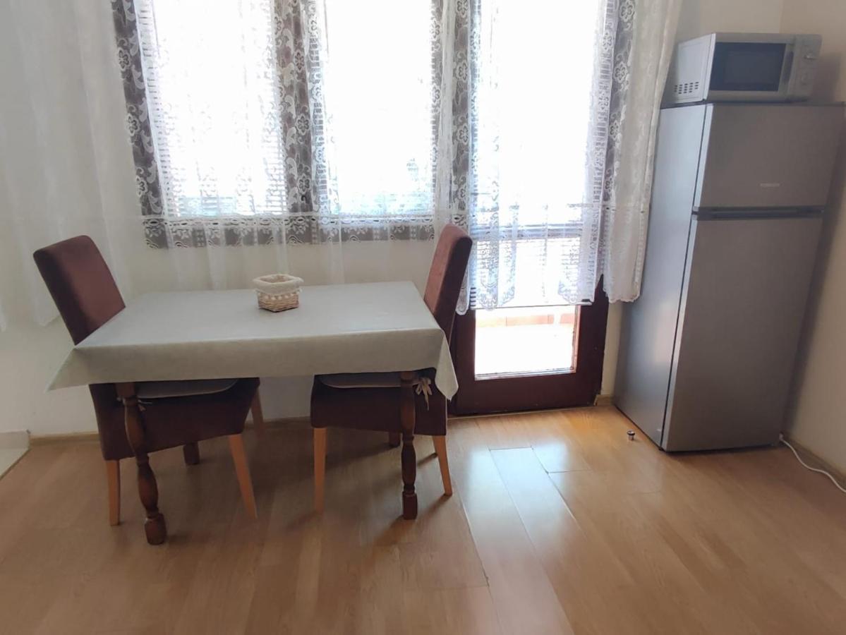 Apartmani Valentino Makarska Esterno foto